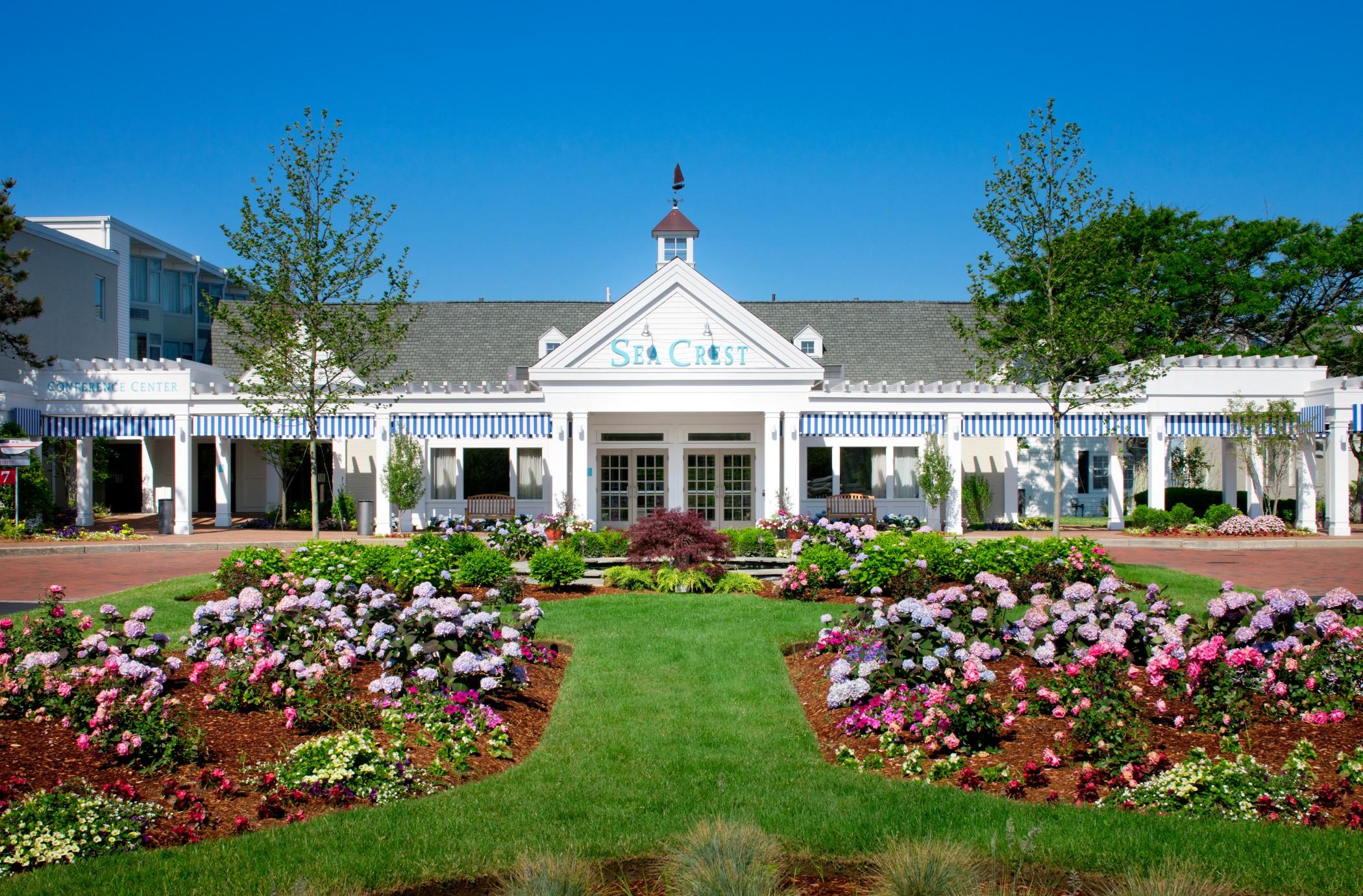 Sea Crest Beach Resort Falmouth Exterior photo