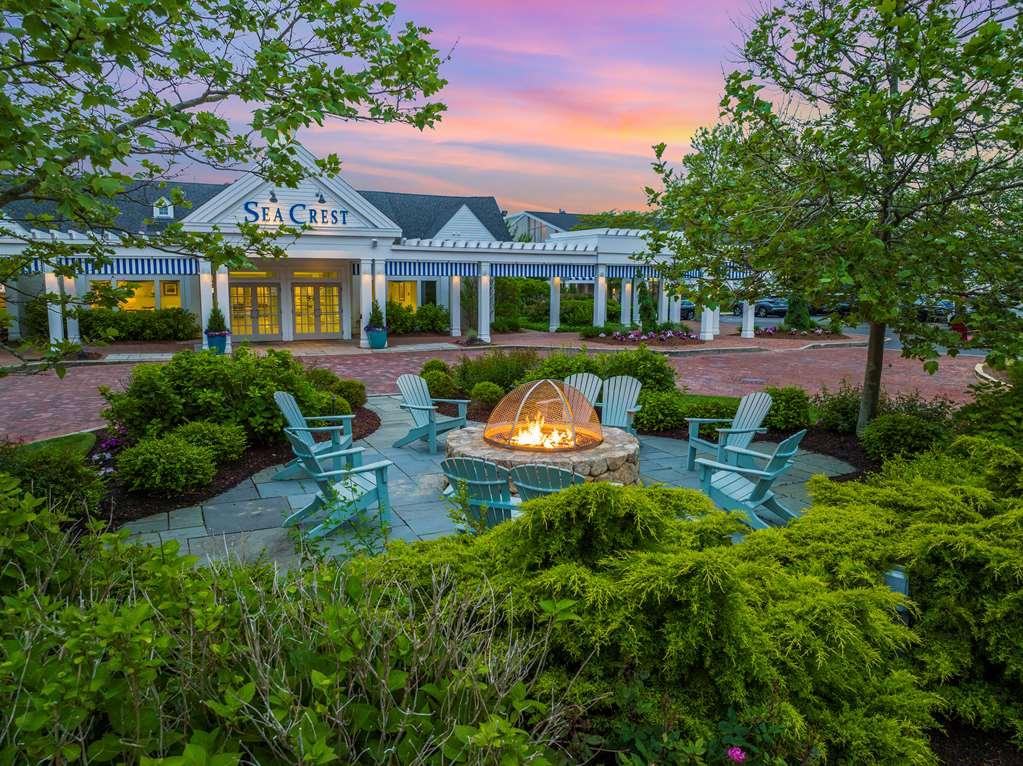 Sea Crest Beach Resort Falmouth Exterior photo